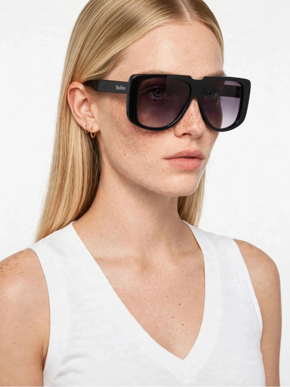 Gorgeous Max Mara Women's Black Oversized Sunglasses with Purple Gradient Lense